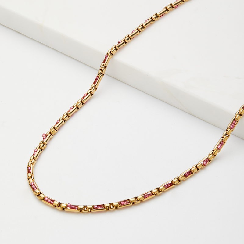 Luna Necklace Rouge