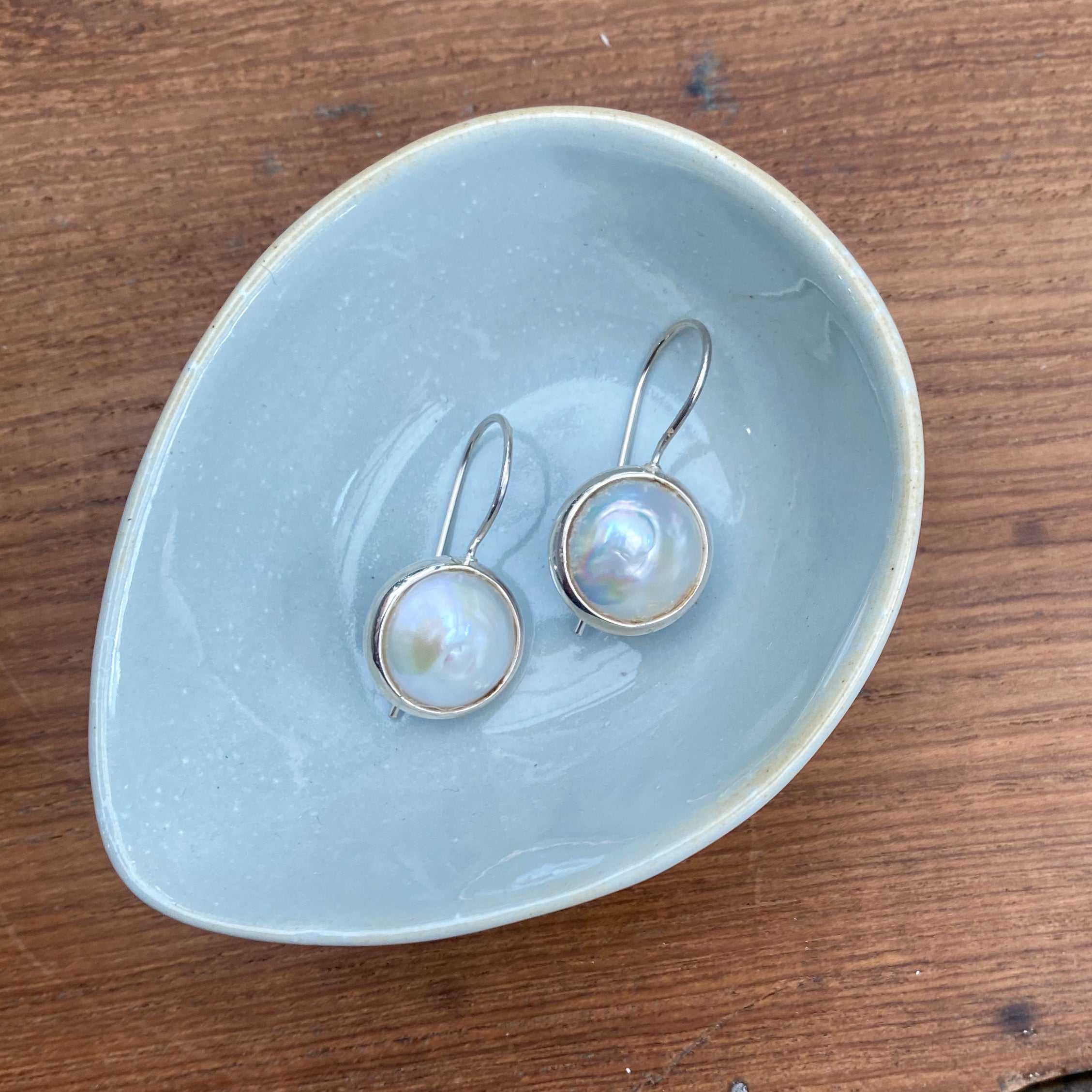 Flat Pearl Drop Earring