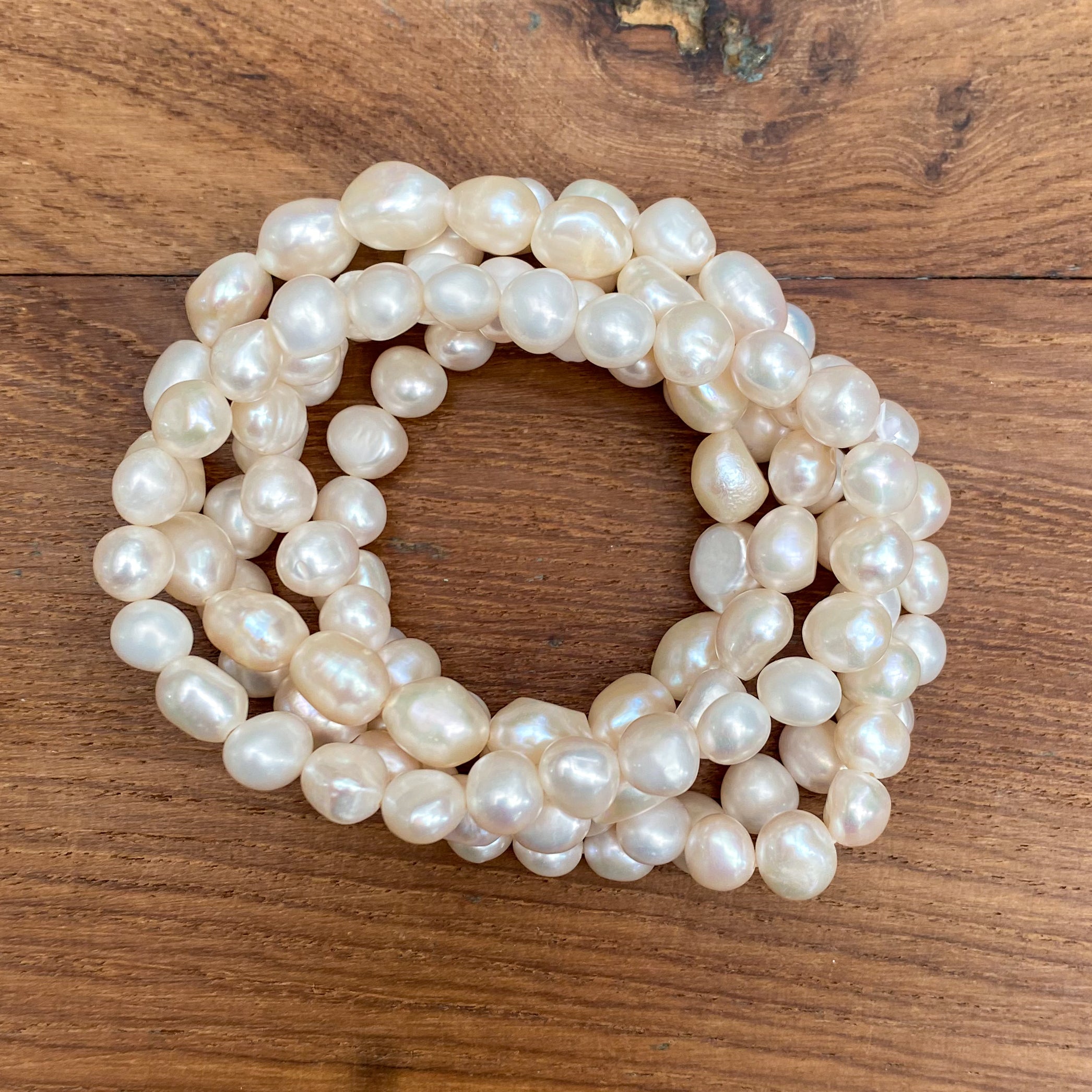 Simple Pearl Bracelet