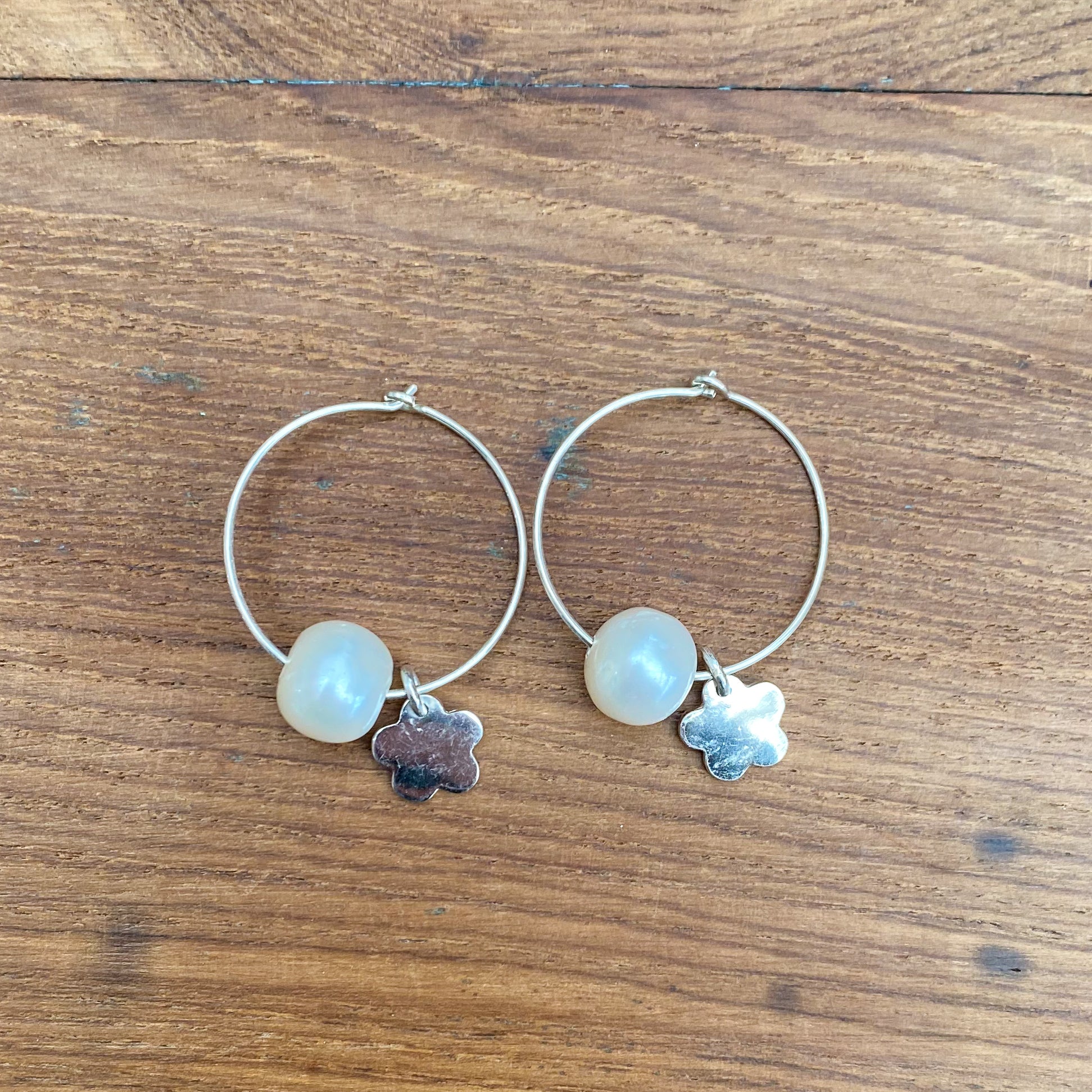 Single Pearl and sterling silver Hoops