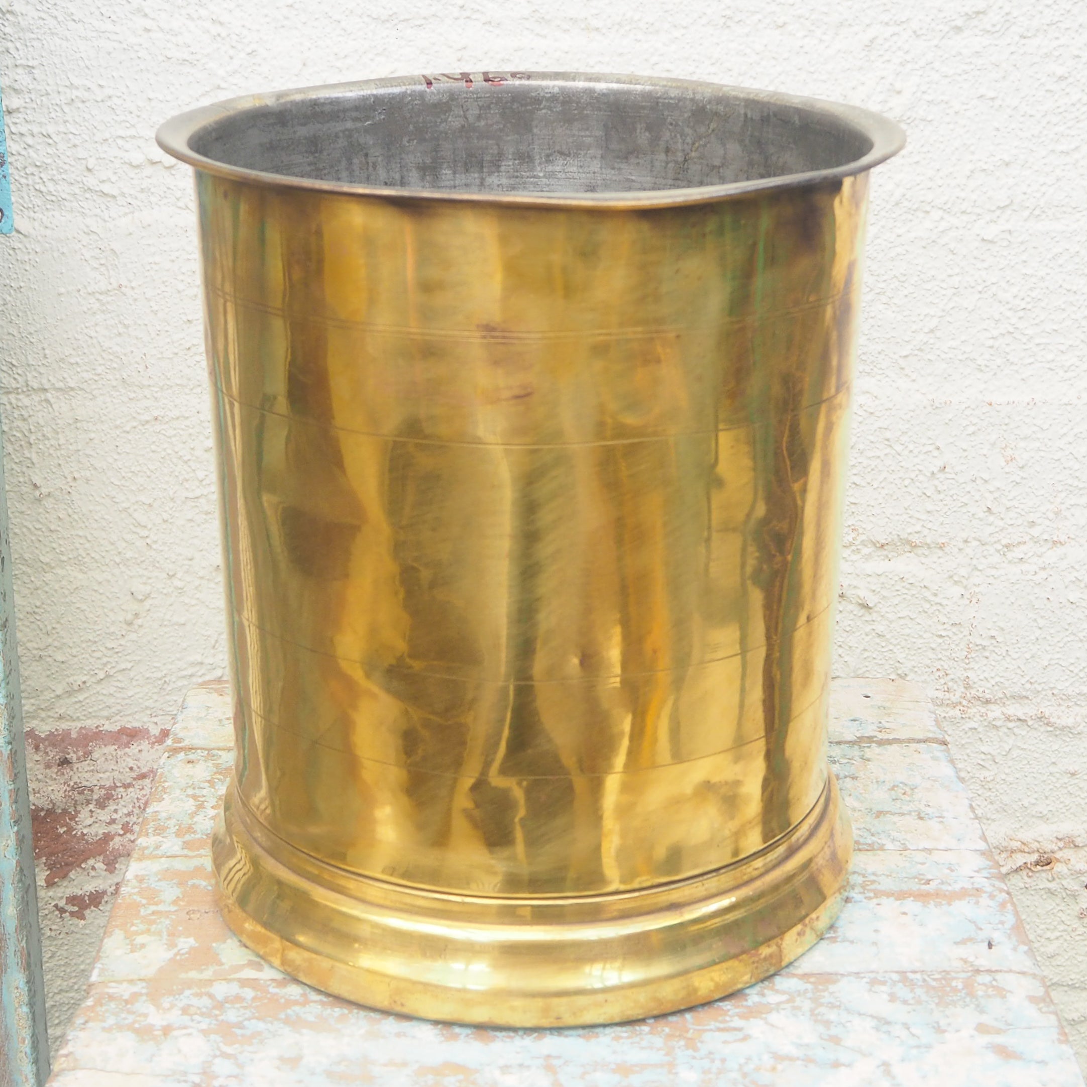 Brass Pot (181)